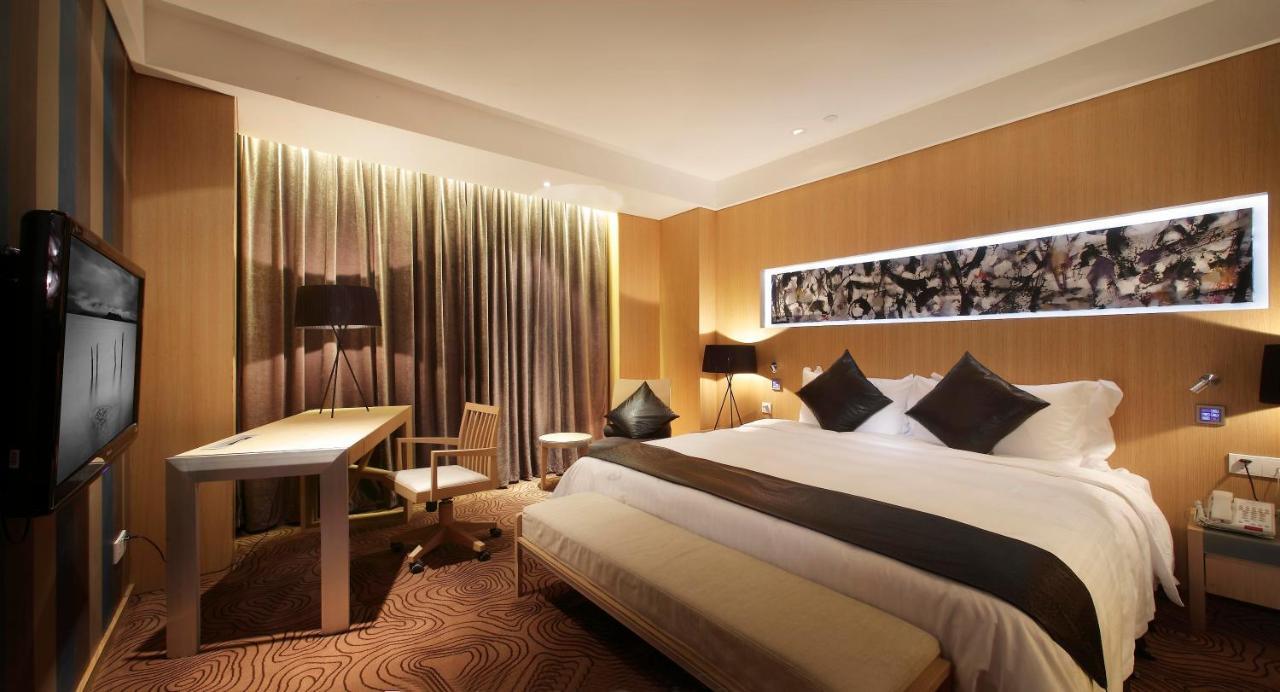 Christian'S Hotel Luoyang Luoyang  Exterior photo